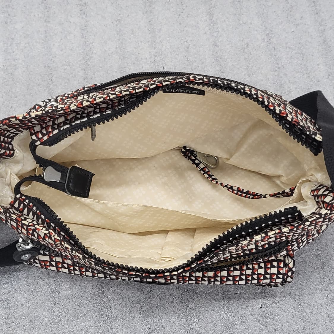 키플링 정품 패턴 크로스백 30x22cm 상품이미지5