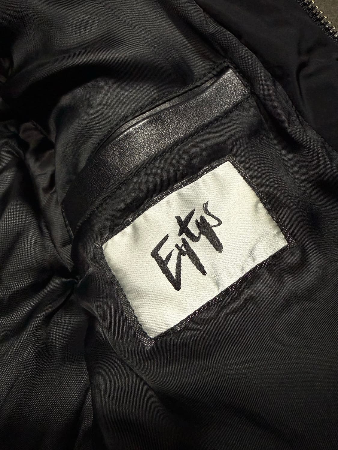 Eytys 이티스 레이저 레더 슬리브 패딩 상품이미지7