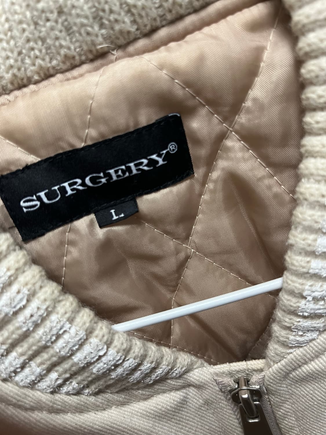 써저리 바시티 L 유일매물 판매 상품이미지3