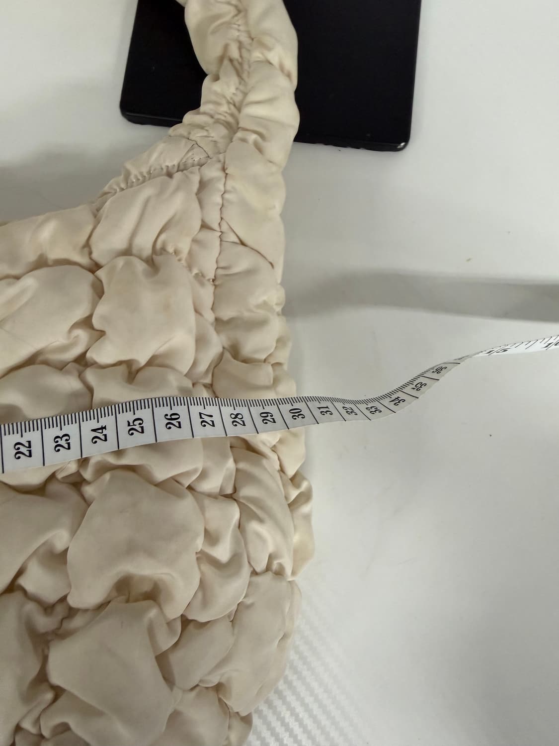 정품) COS 코스 퀼티드 미니 구름백  상품이미지8