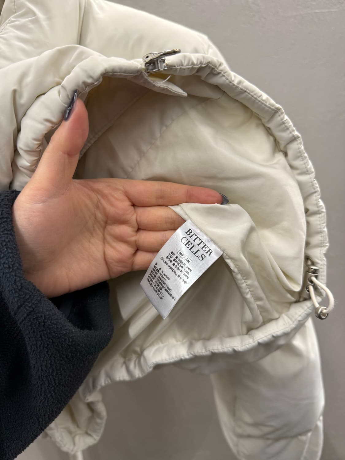 Bitter Cells 비터셀즈 숏 패딩 화이트 상품이미지5