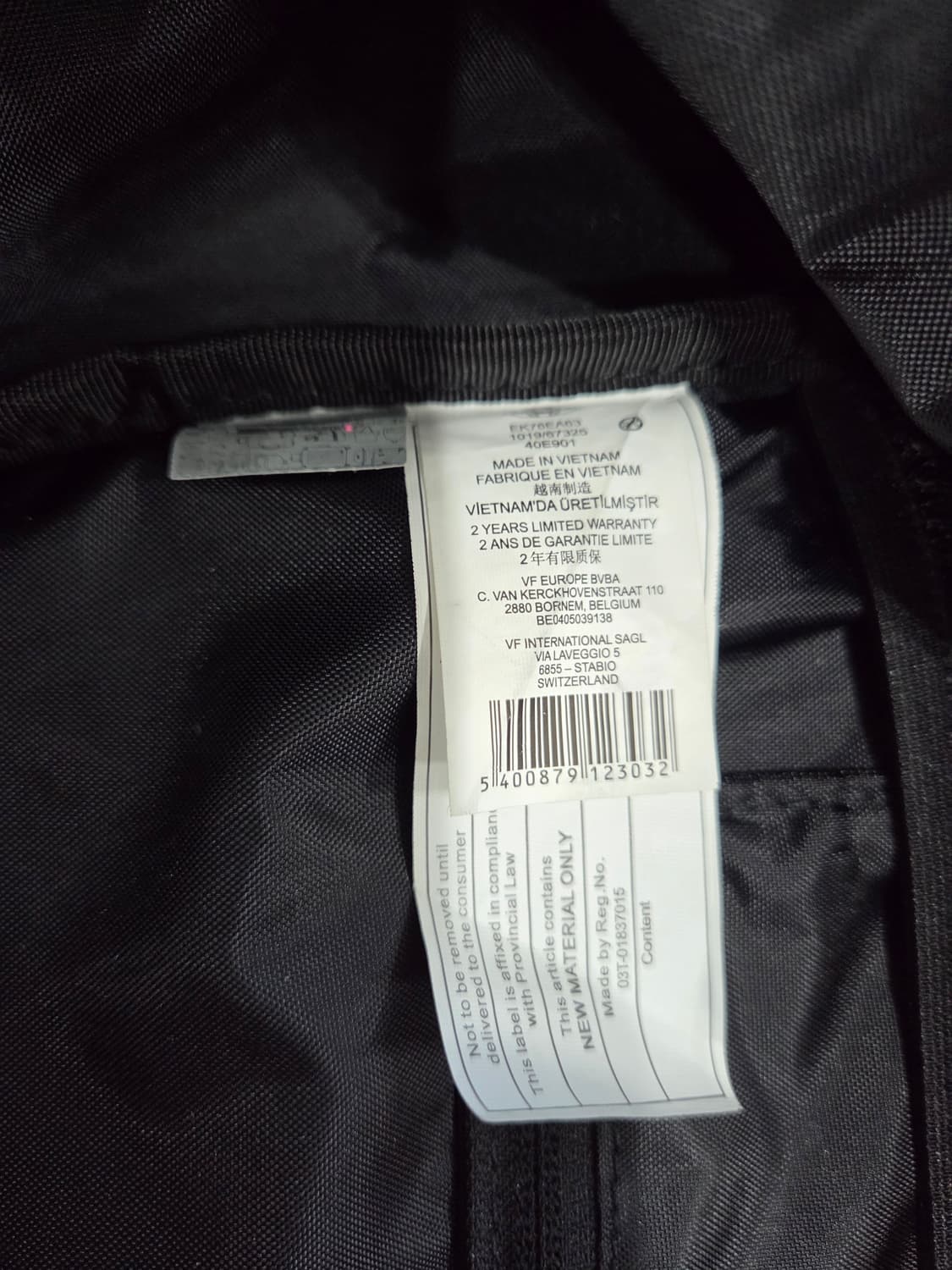 아더에러 x 이스트팩 패디드 백팩 블랙 상품이미지8