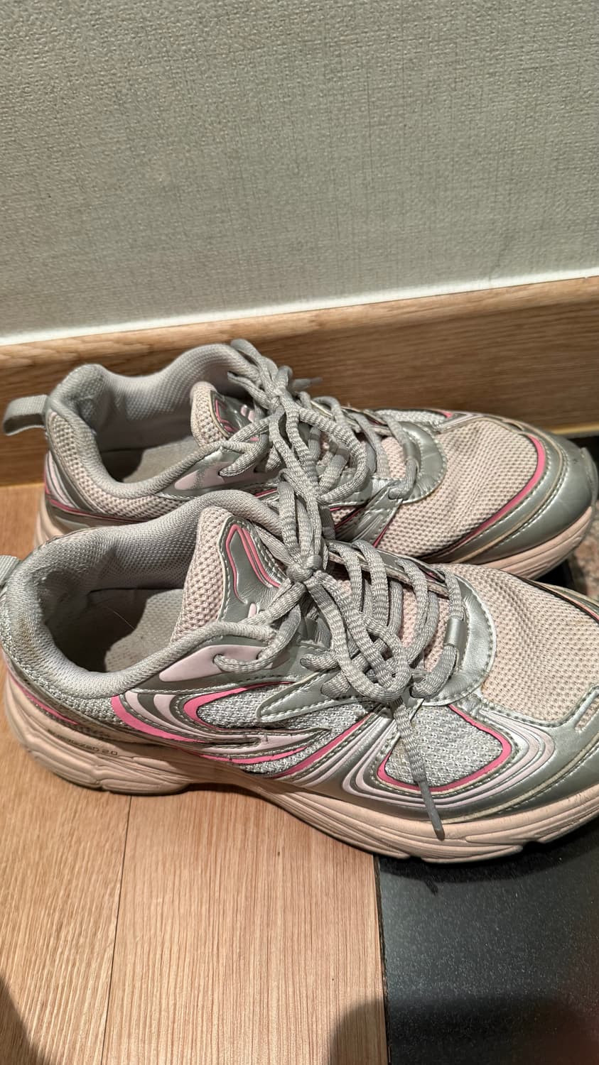 휠라 인터런 핑크블라썸 한소희 신발  상품이미지3