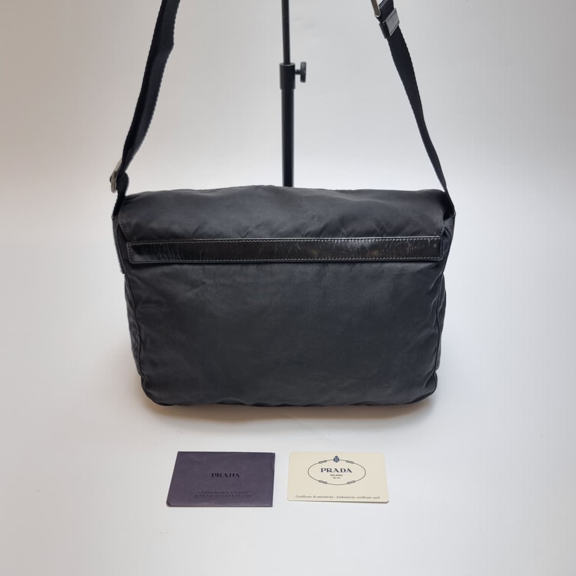 프라다 PRADA 투버클 메신저백 크로스백 남여공용 (신형, 개런티카드) 상품이미지4