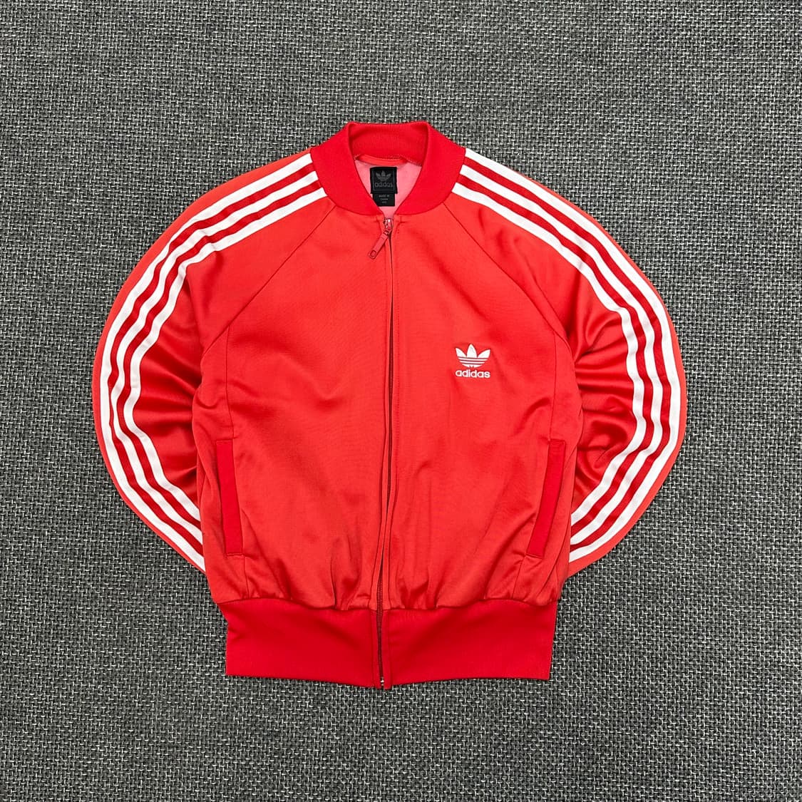 아디다스  올드스쿨 빈티지 슈퍼스타 레드 져지 우먼100 상품이미지2