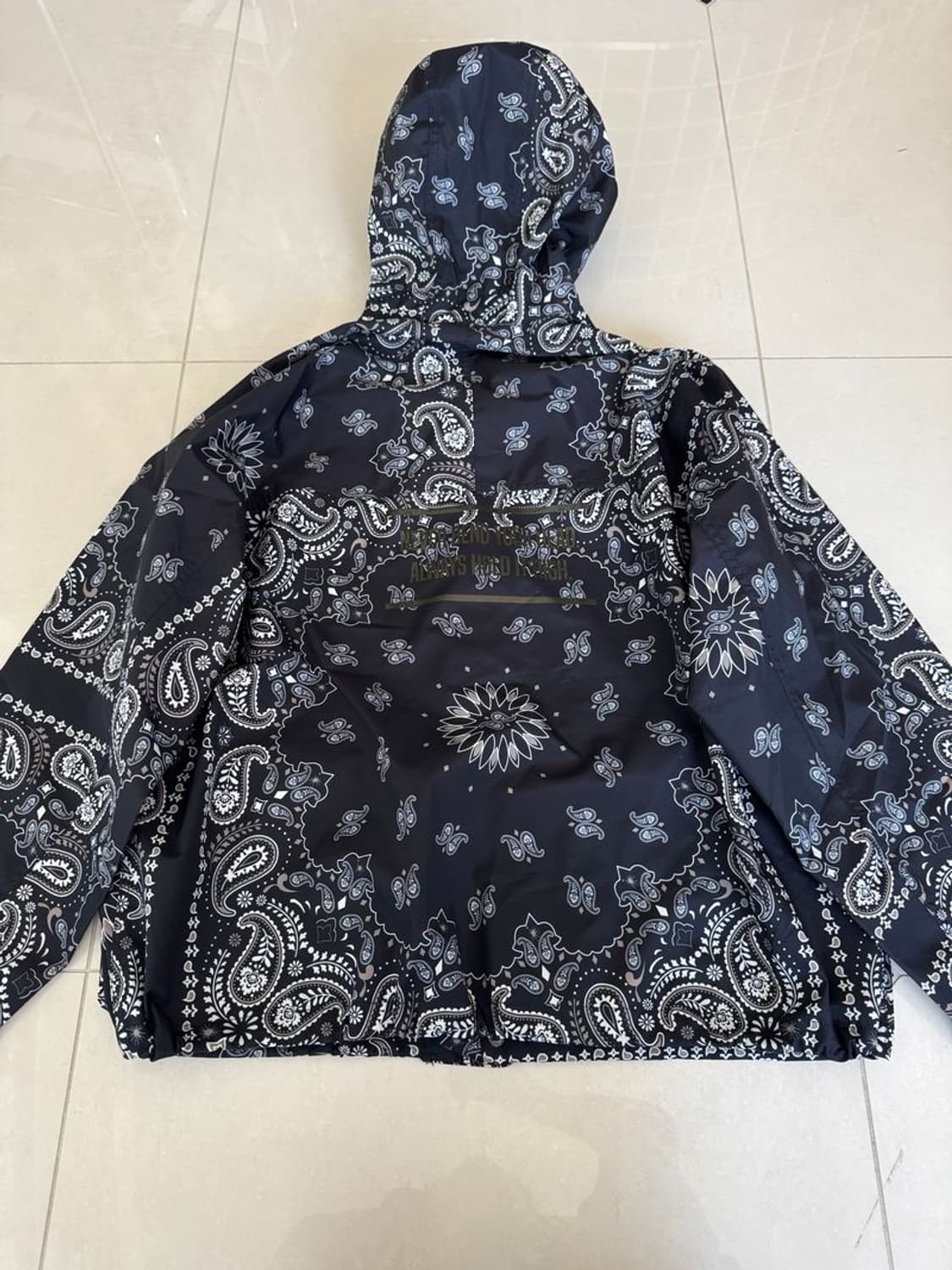 PAISLEY PARKA 나일론 페이즐리 파카 상품이미지4