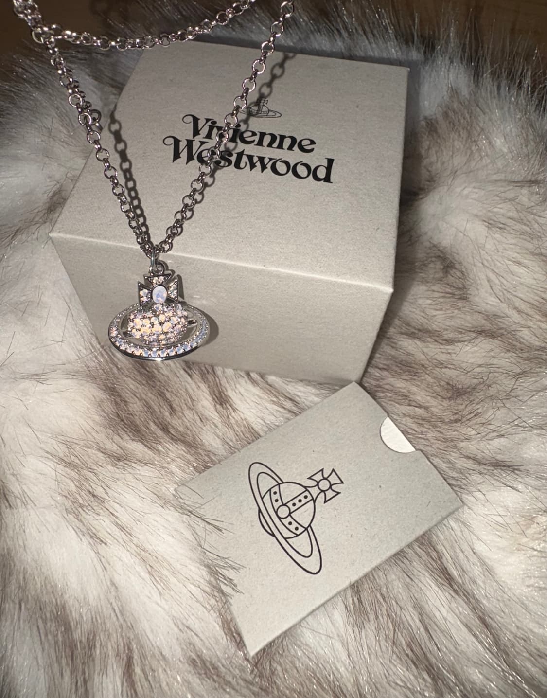 비비안웨스트우드 하트 큐빅 orb 목걸이 상품이미지4