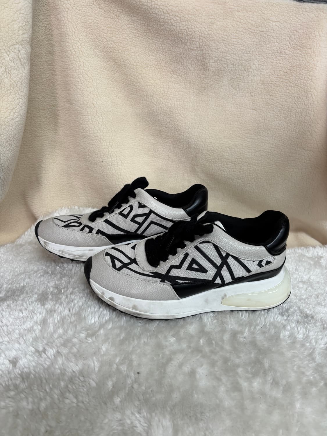 칼 라거펠트 파리 달라스 레이스업 스니커즈 상품이미지2