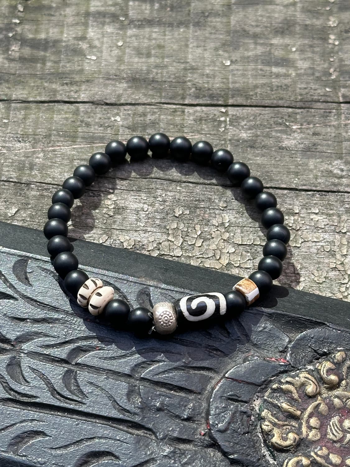 Musta Black Spiral Totem Bracelet 상품이미지1