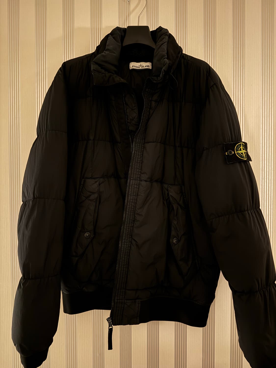 [L] 스톤아일랜드 클링클랩스 패딩 20FW 상품이미지1