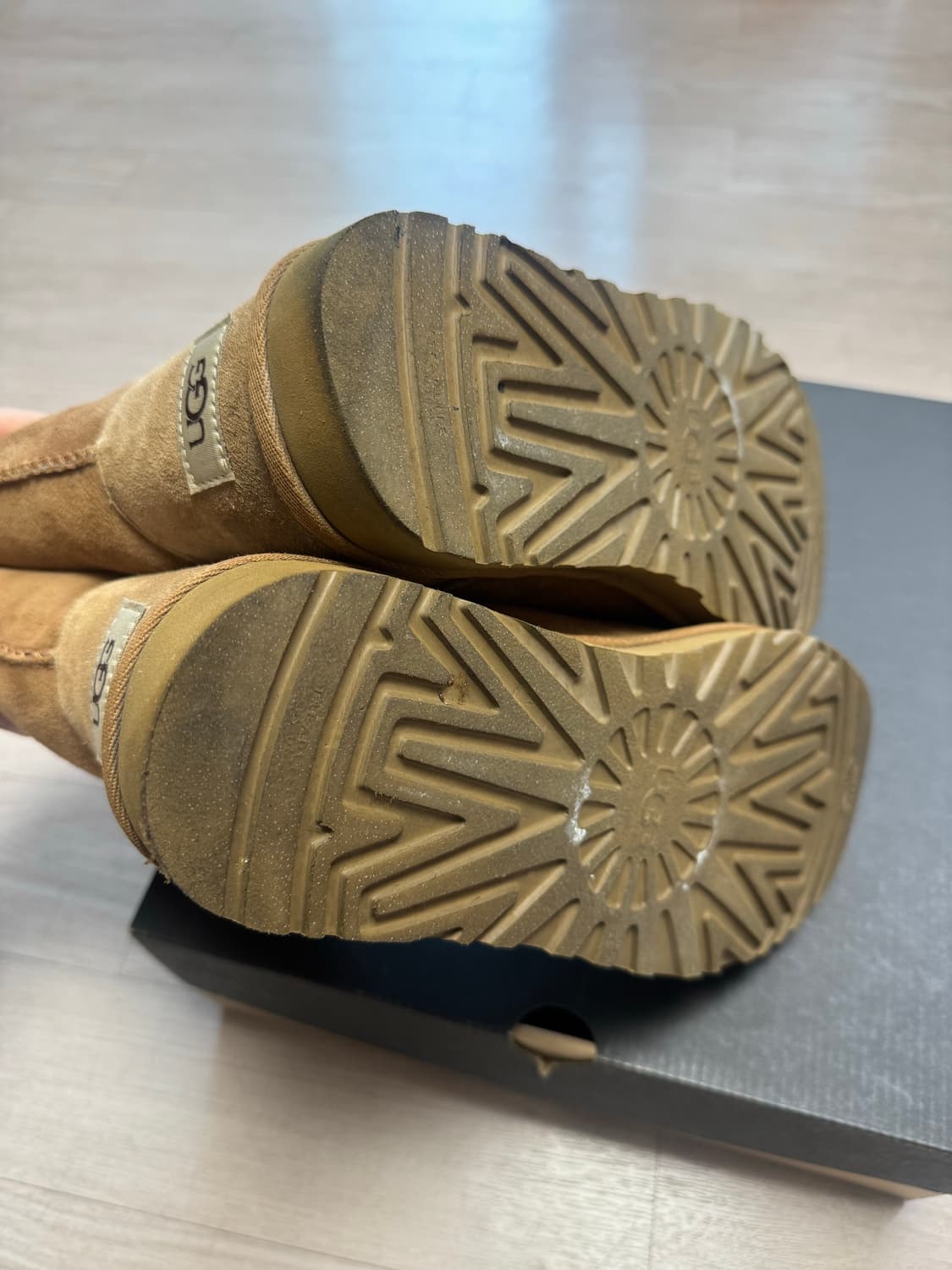 어그 클래식 쇼츠 체스트넛 280 상품이미지6