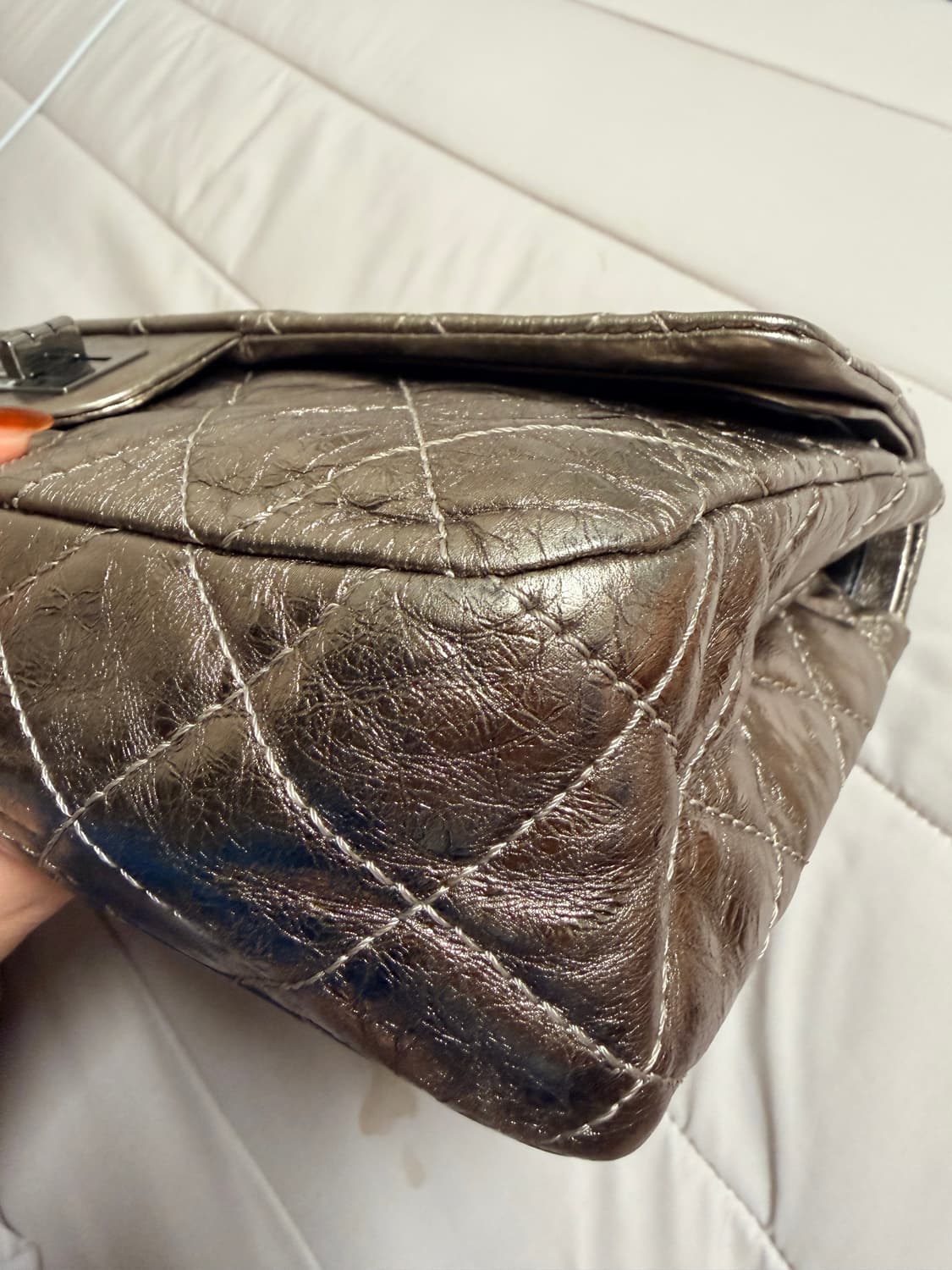 샤넬 2.55 빈티지 플랩백 메탈릭 라지 상품이미지7