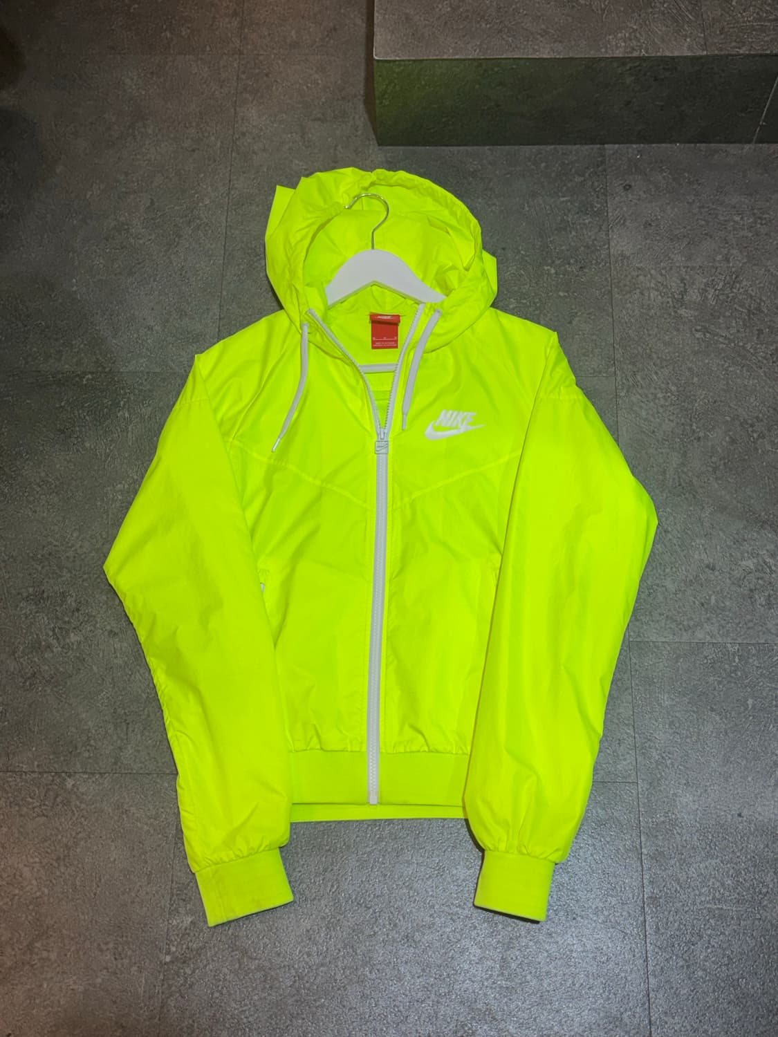 나이키 윈드러너 바람막이 M 상품이미지2