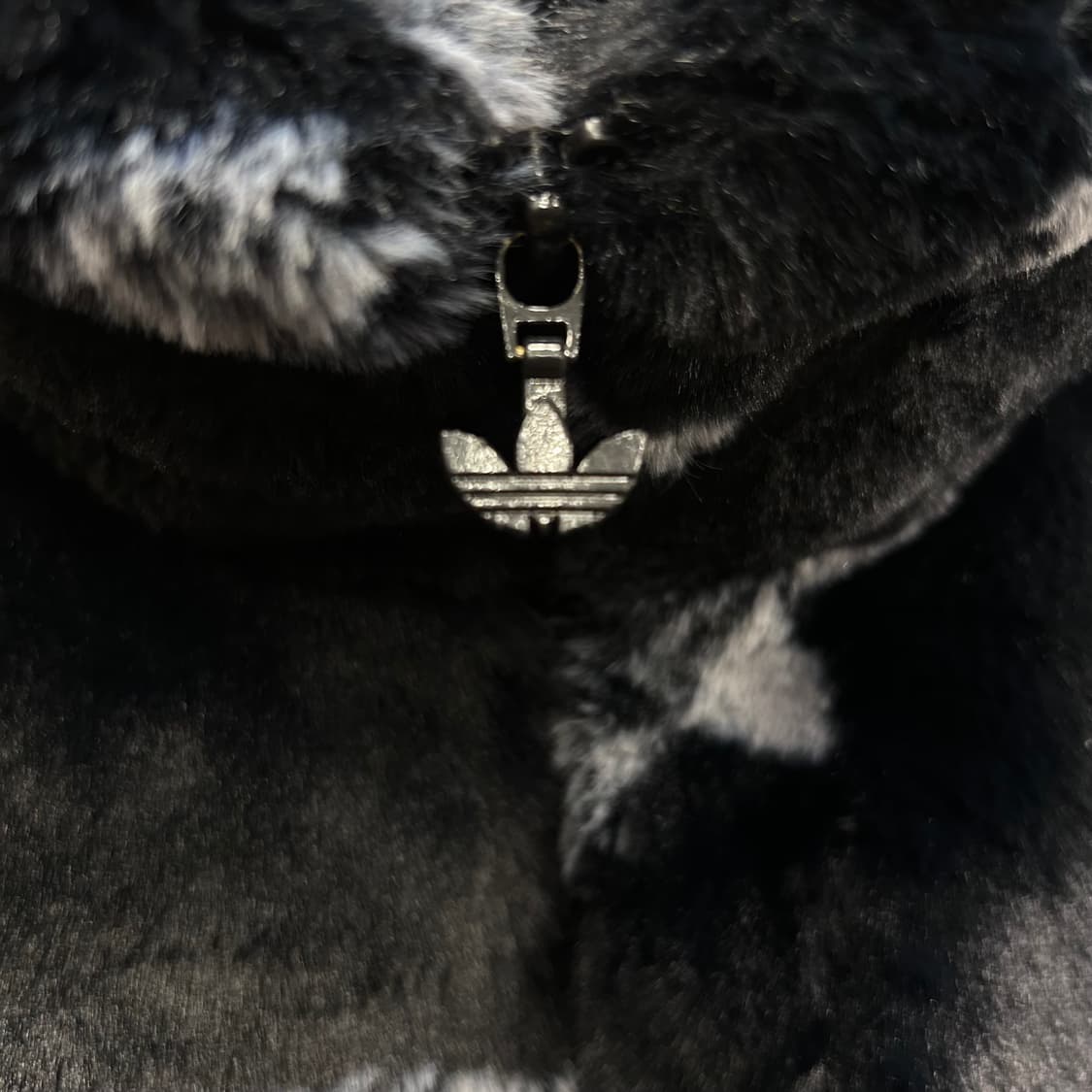 아디다스 오리지널 모노그램 플리스 퍼 자켓 상품이미지3