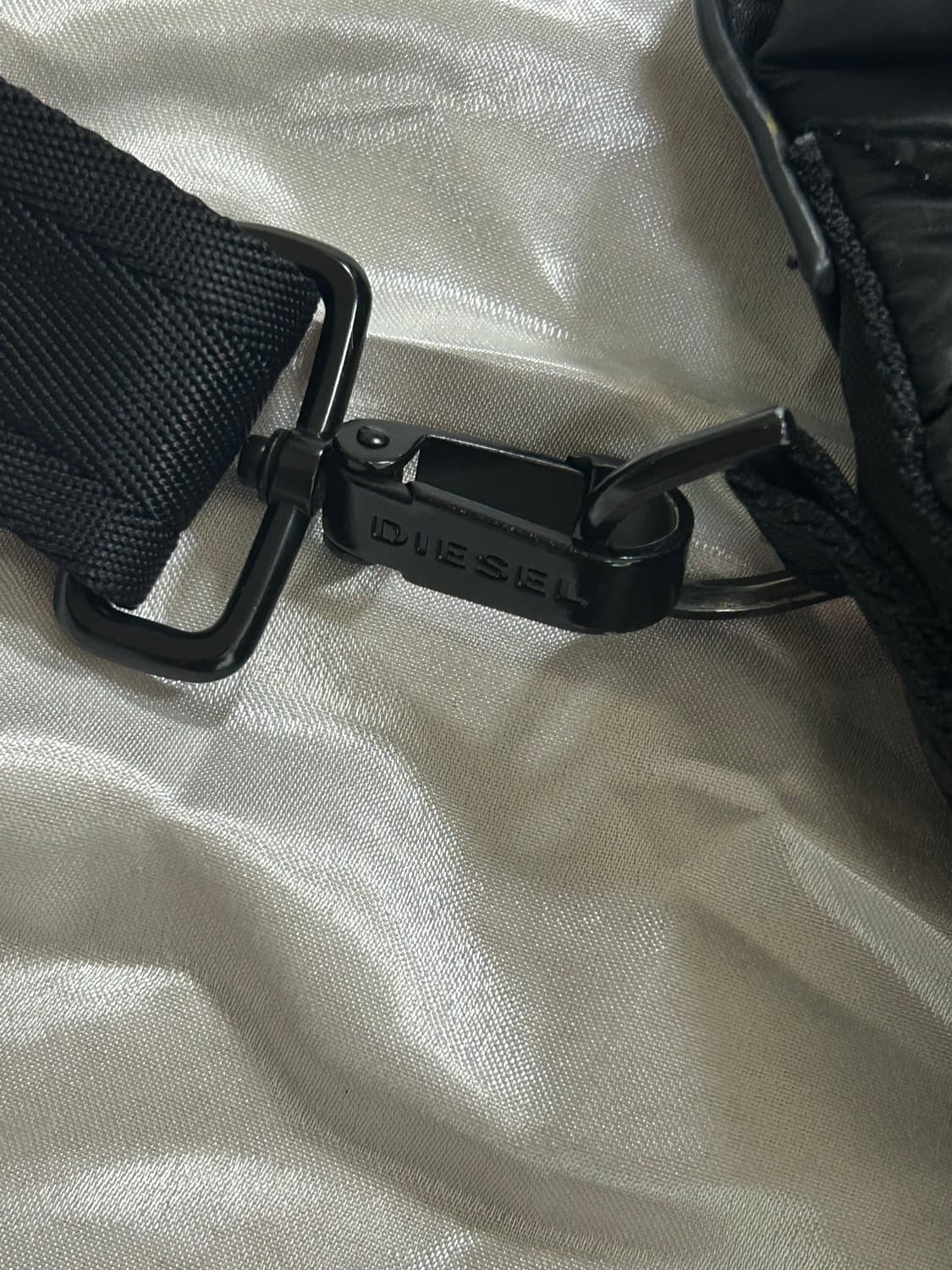 디젤 복조리 크로스백 가방 상품이미지5
