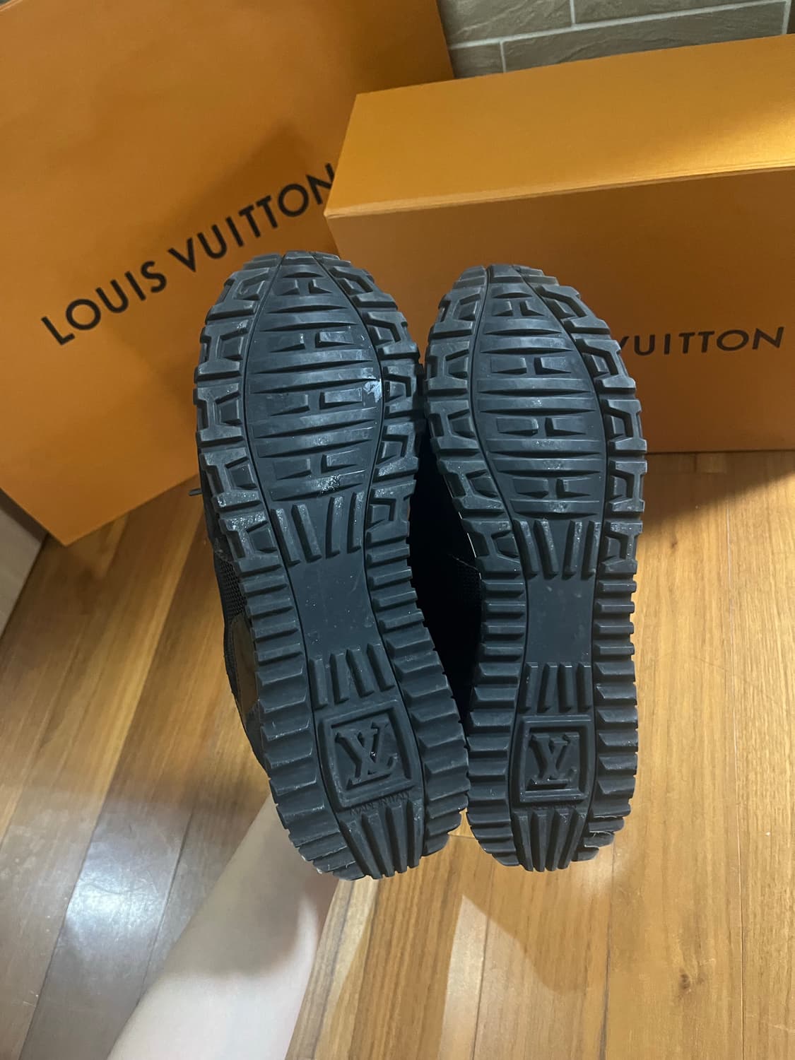 louis vuitton 루이비통 런어웨이 스니커즈 36 상품이미지6