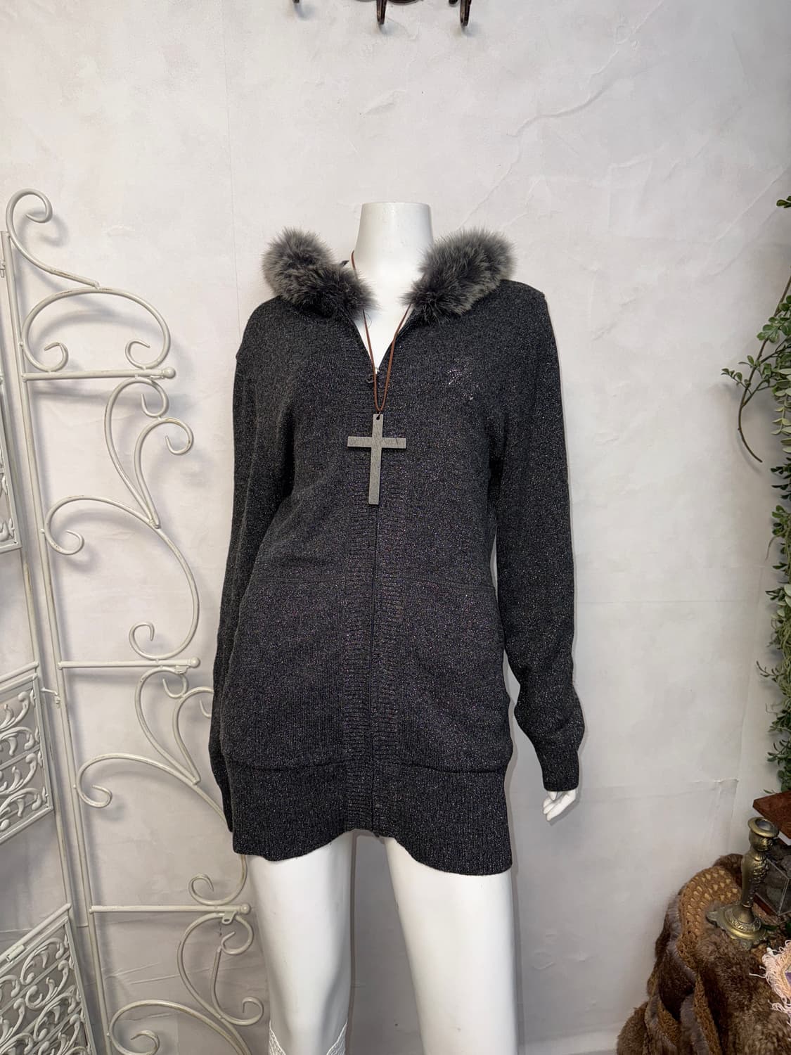 Charcoal fox fur trimming two ways ops 상품이미지1