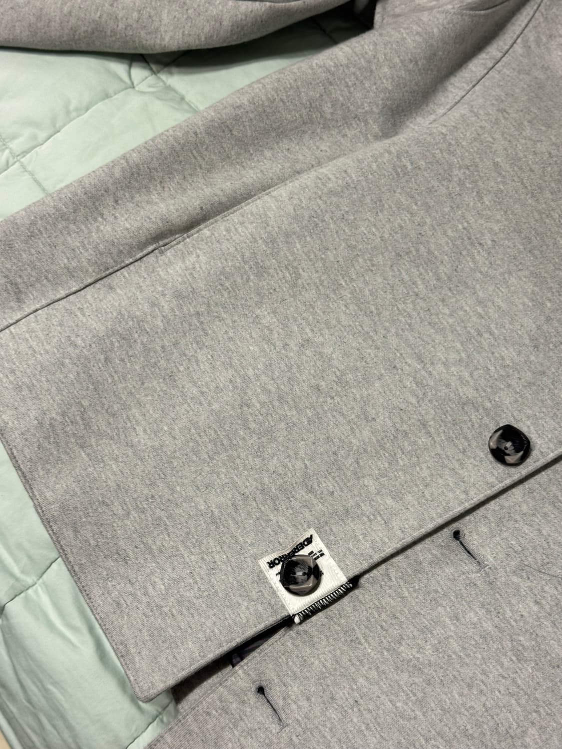 아더에러 24ss 폴리드 자켓 L 사이즈 상품이미지4