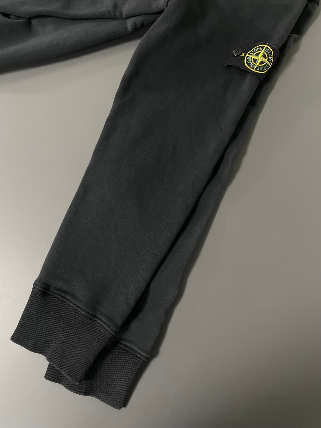 [L] 스톤아일랜드 와펜 코튼 스웻셔츠 맨투맨 QR인증 상품이미지8