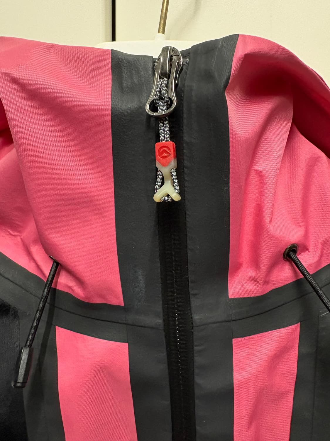 슈프림 x 노스페이스 서밋 시리즈 아우터 테이프 심 자켓 상품이미지4