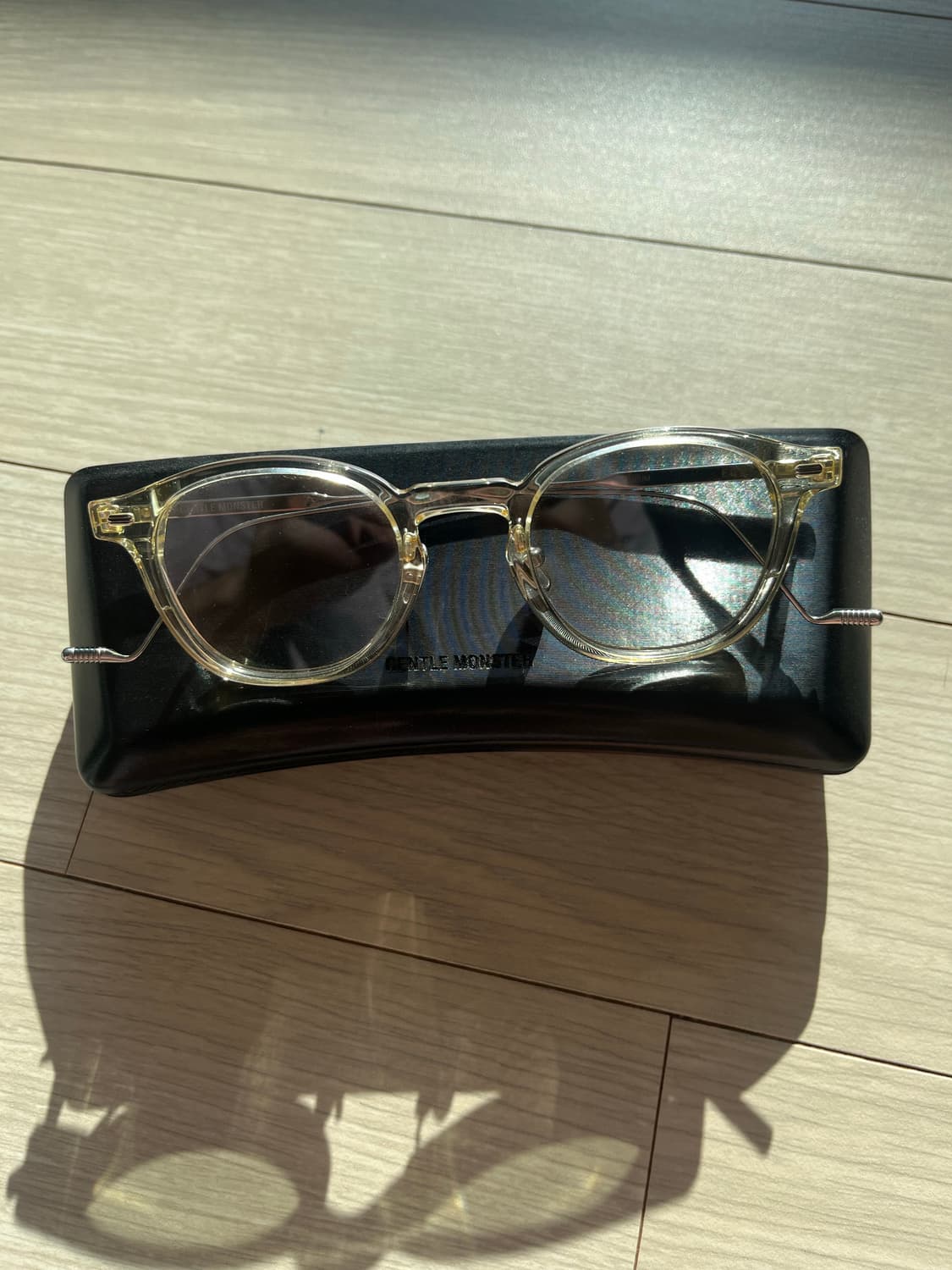 젠틀몬스터 에디 (틴트렌즈)  상품이미지1