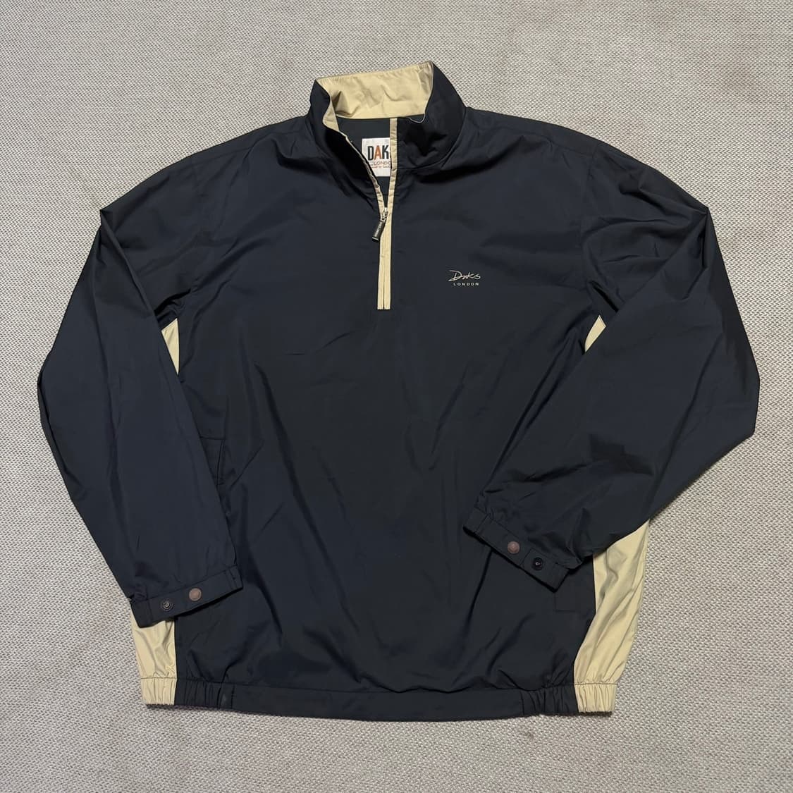 닥스 런던 하프집업 웜업 상품이미지1