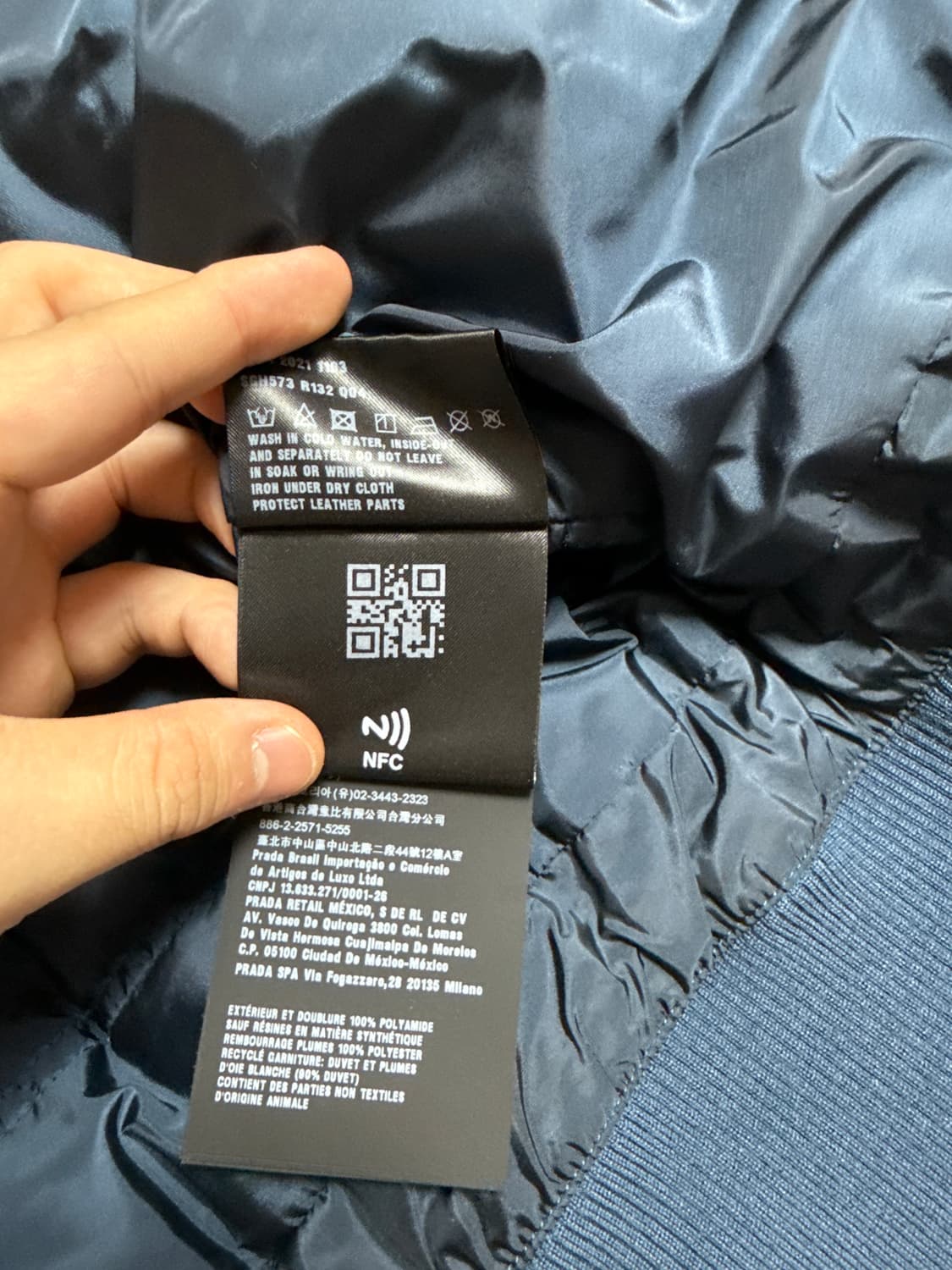 프라다 후드 다운 패딩 52사이즈 NFC 정상작동 상품이미지8