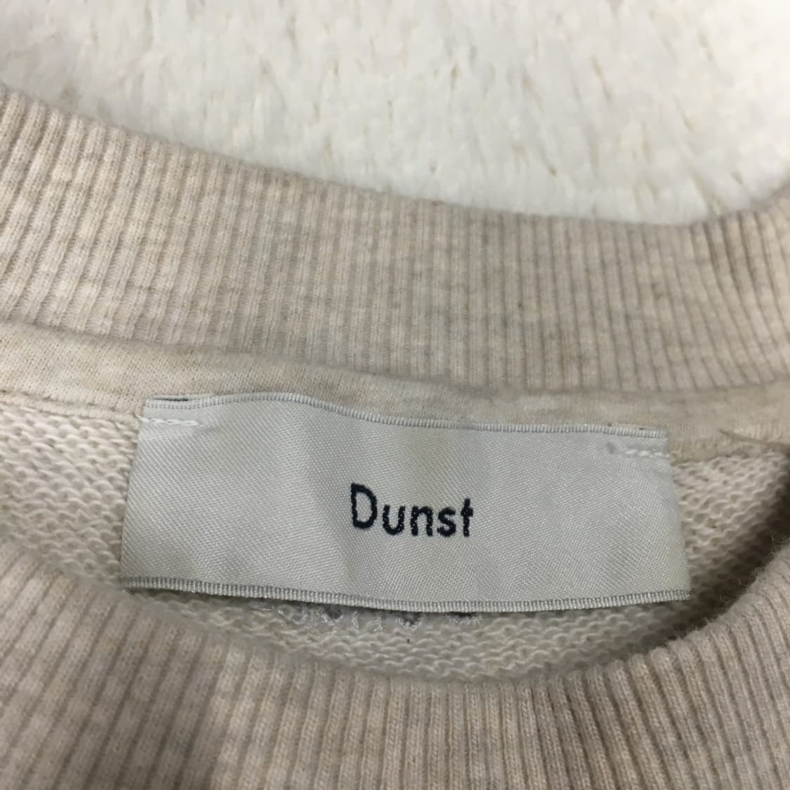 던스트 여성 스몰로고 맨투맨 DD08 상품이미지3