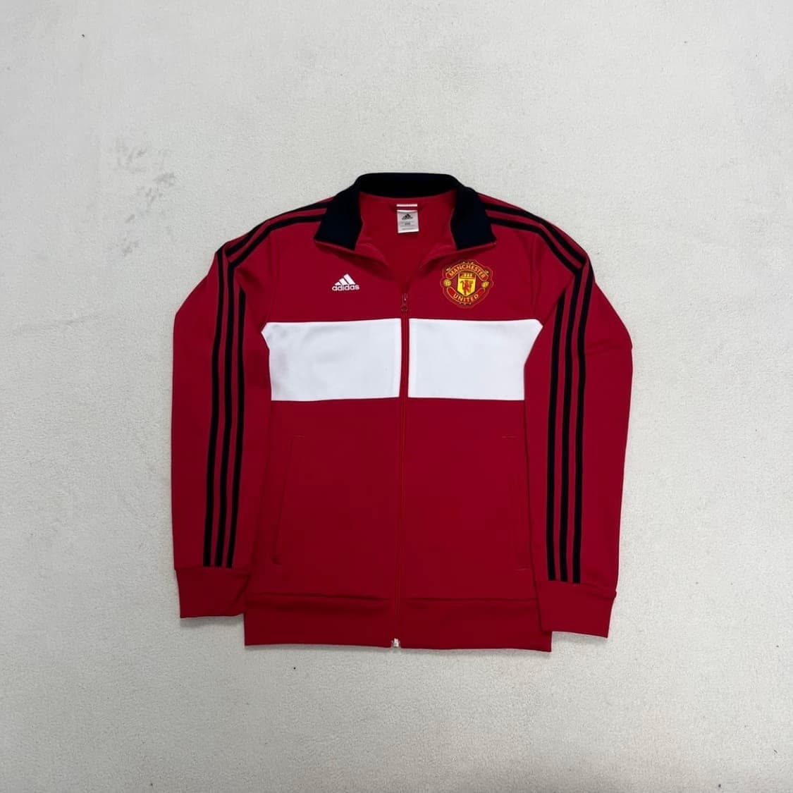 Adidas red Manchester United jersey 상품이미지4