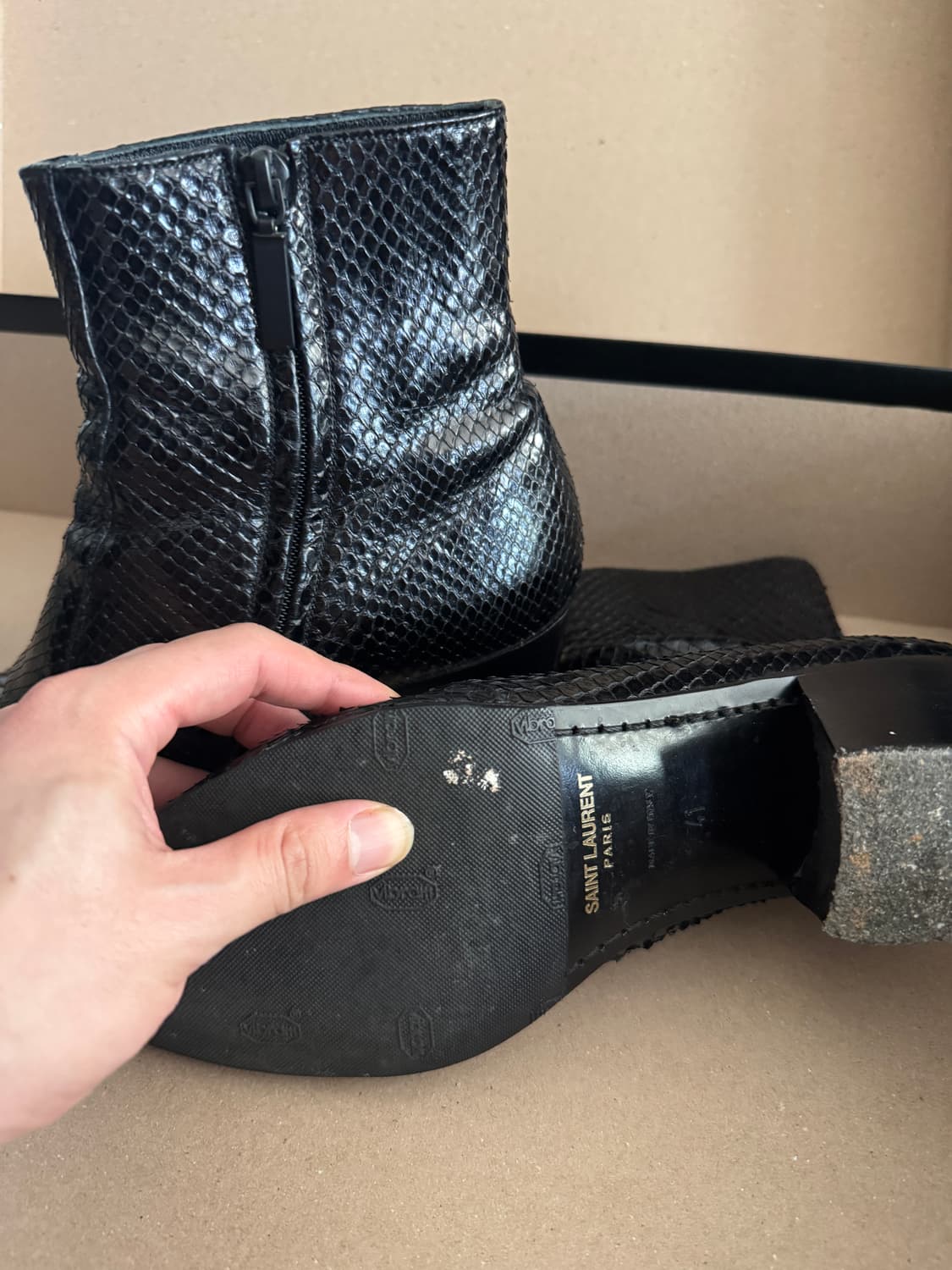 생로랑 파이썬 스네이크 스킨 첼시부츠 상품이미지6