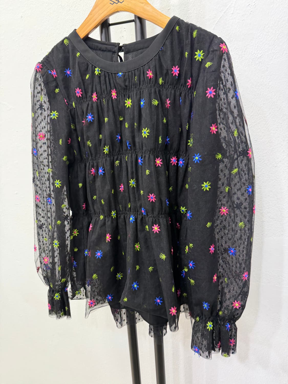 정품) O2ND 오즈세컨 한섬 20ss 꽃 자수 시스루 블라우스 76 상품이미지3