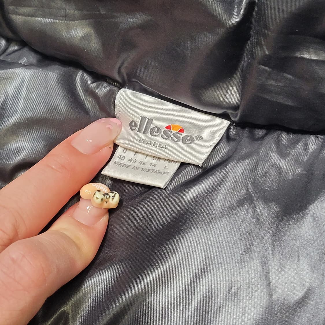 엘레쎄 유광 글로시 경량 패딩 우먼 상품이미지3