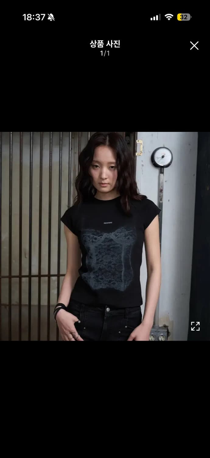 헬레네파리스 코르셋 프린트 하프 반팔 티셔츠 상품이미지1