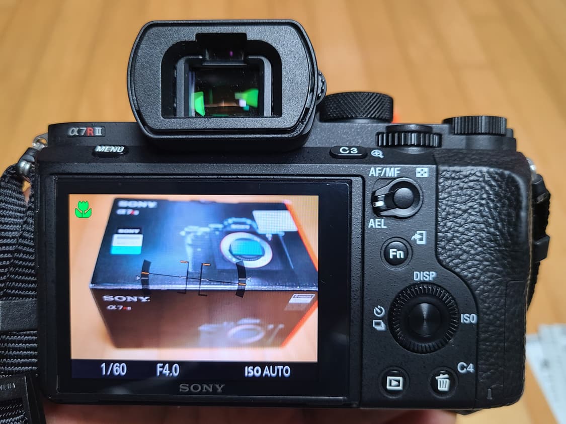 소니 A7R2 풀프레임 카메라 풀박스 (정품배터리 3개, 233컷) 상품이미지3