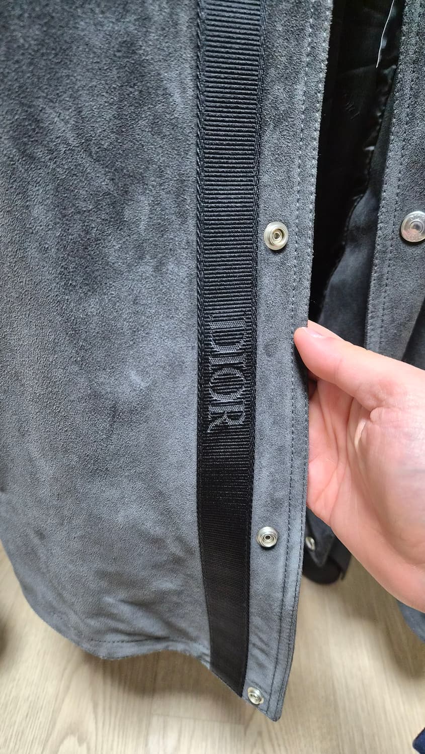 디올 아이콘 카프스킨 그레이 스웨이드 가죽 자켓 상품이미지3