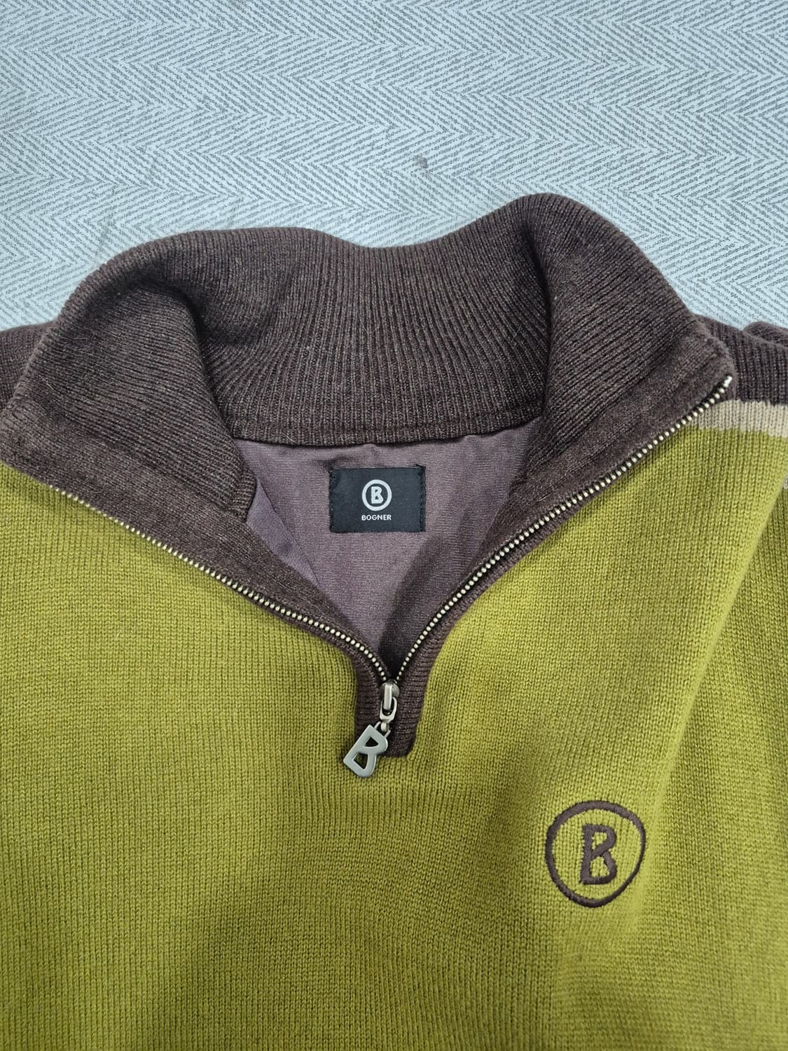 보그너 모100% 하프넥 방풍 니트 그린컬러 남성 105사이즈 상품이미지4