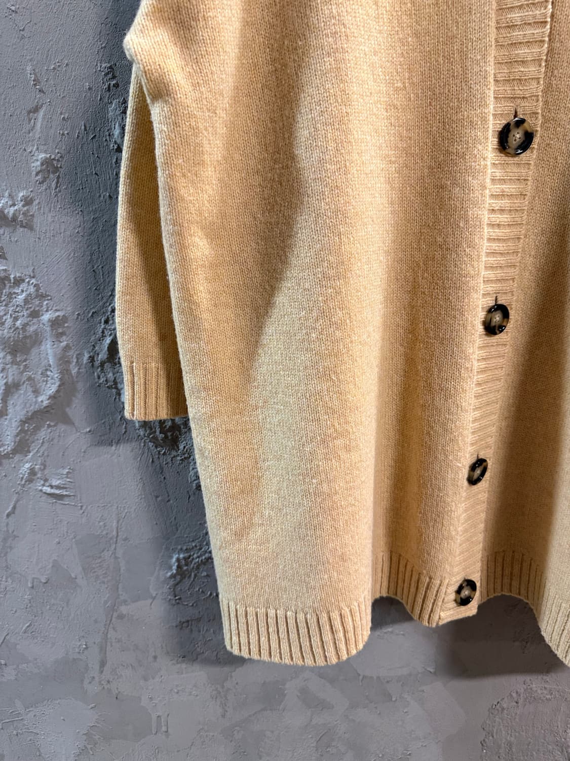 아크네스튜디오 Acne Studios 울 오버핏 브이넥 가디건 베이지 상품이미지2