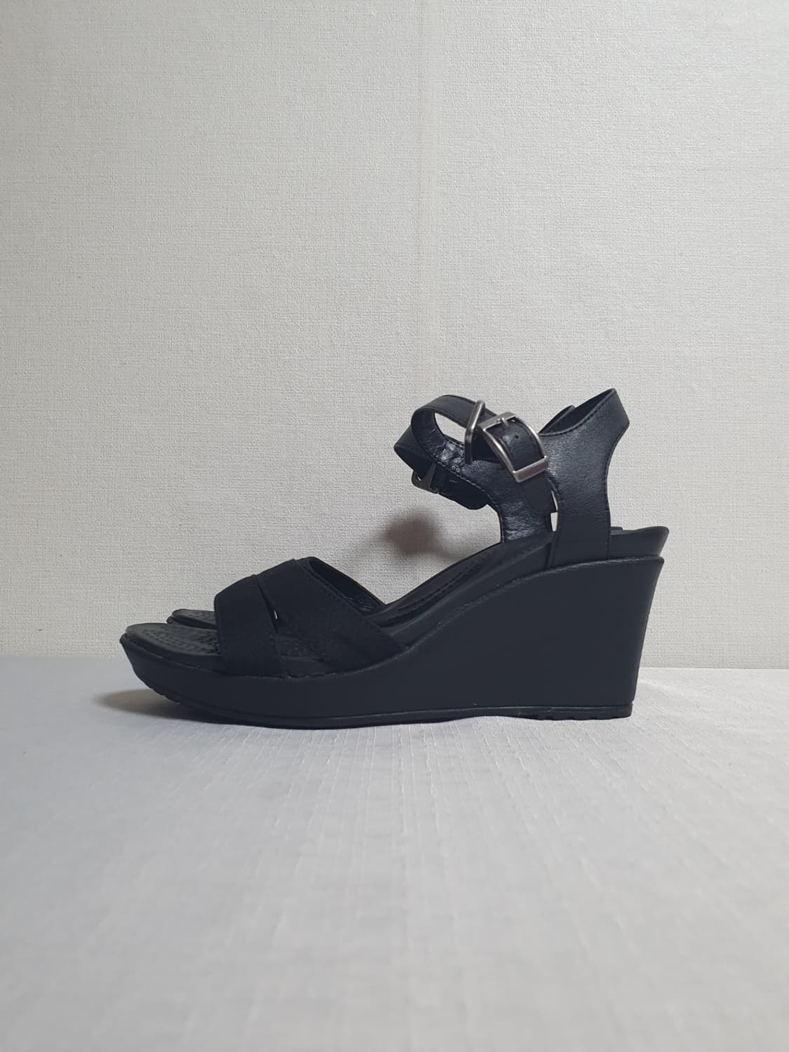 230mm 크록스 레이2 웨지힐샌들 블랙 W6 상품이미지1