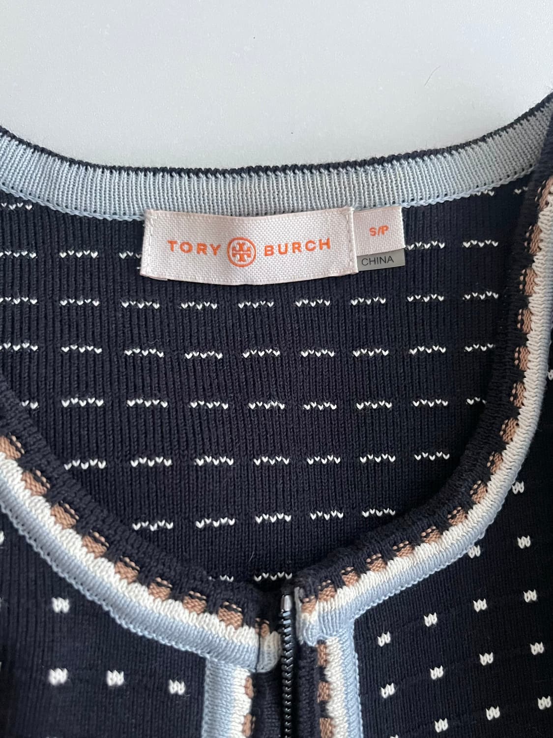 S) 토리버치 도트 패턴 니트 원피스 가디건 셋업 상품이미지7