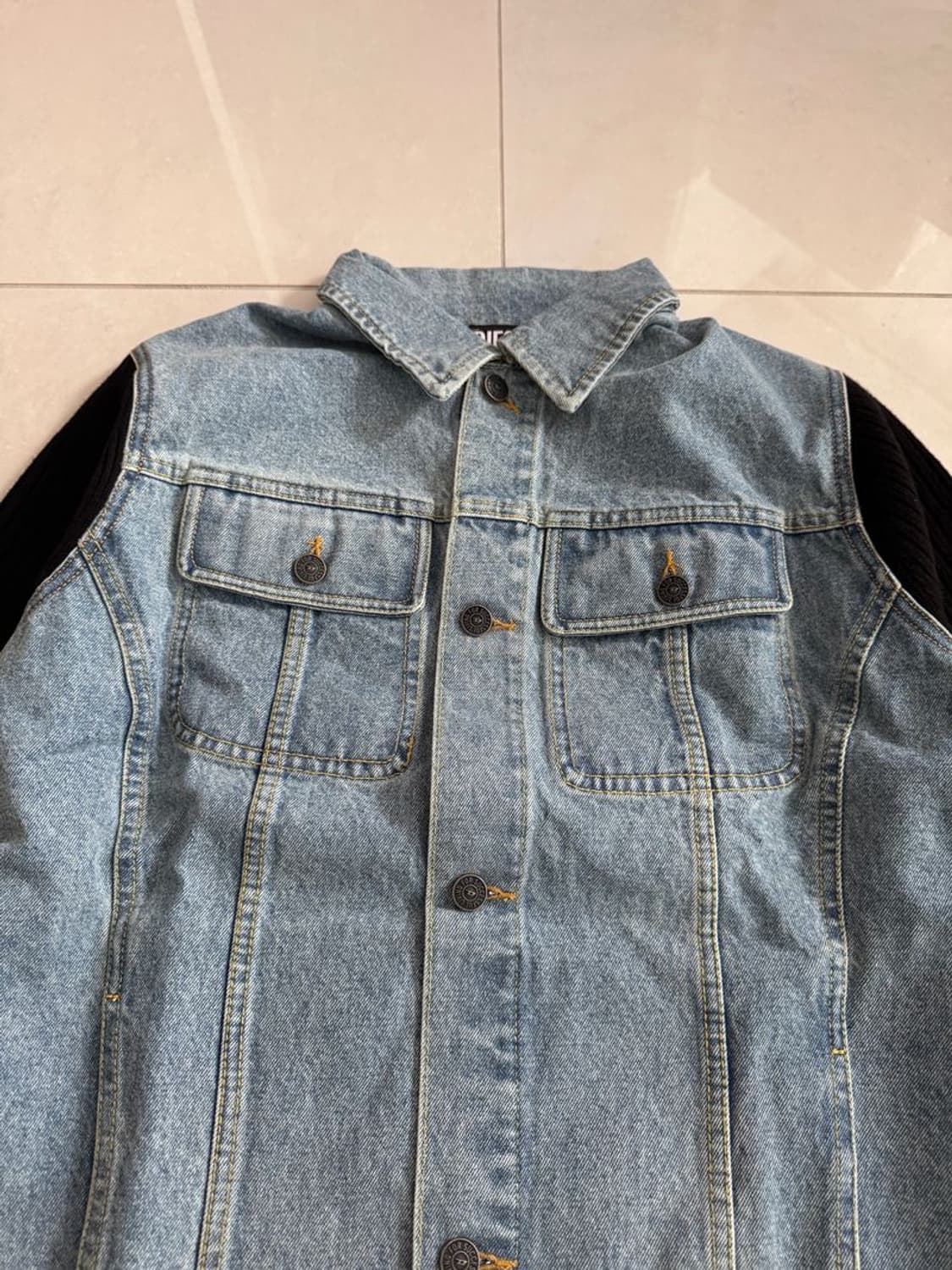 DENIM PANEL SLIM JACKET 데님 패널 슬림핏 니트 재킷 상품이미지3