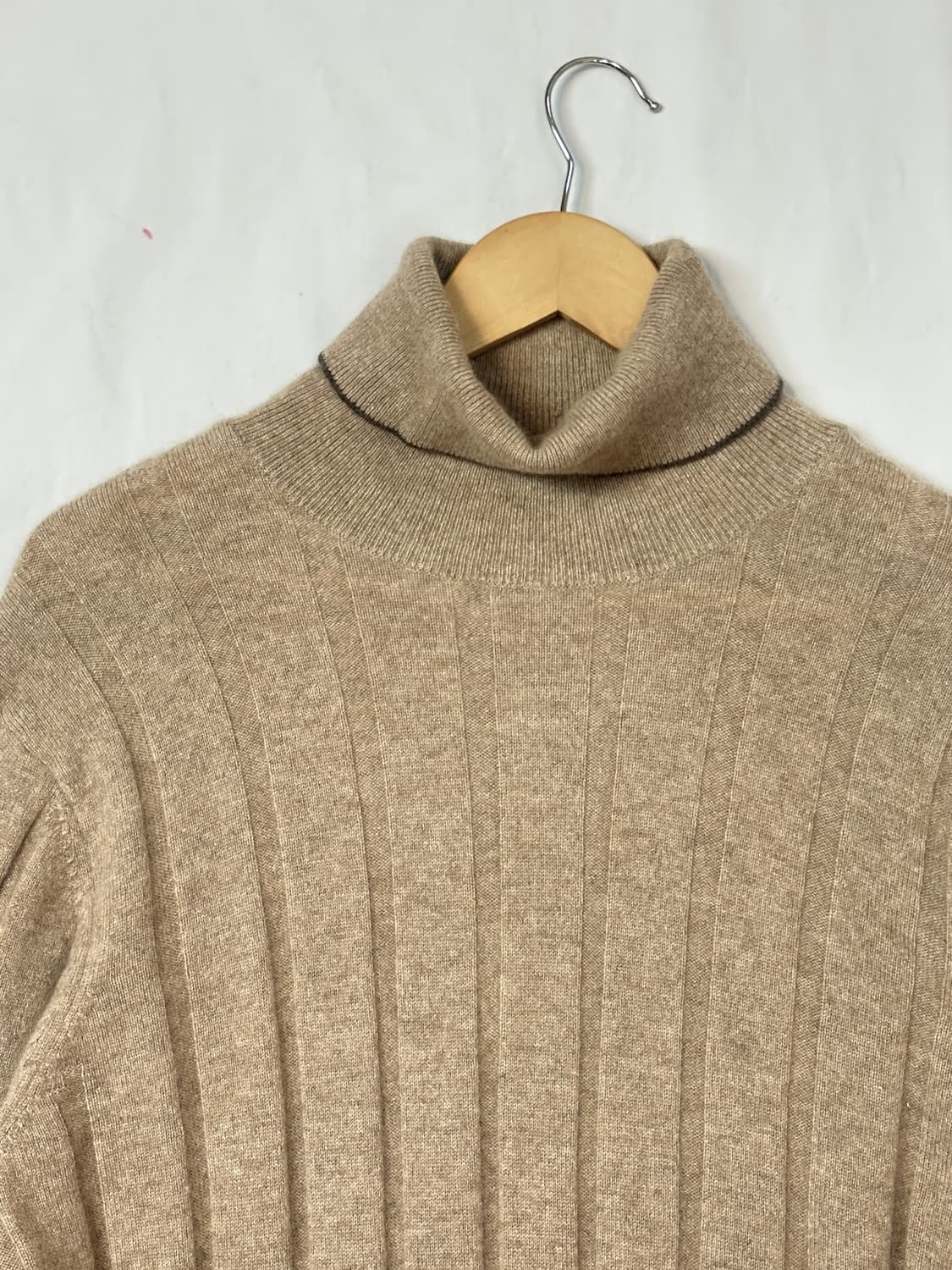 헤지스 캐시미어100% 터틀넥 목폴라 니트 상품이미지2