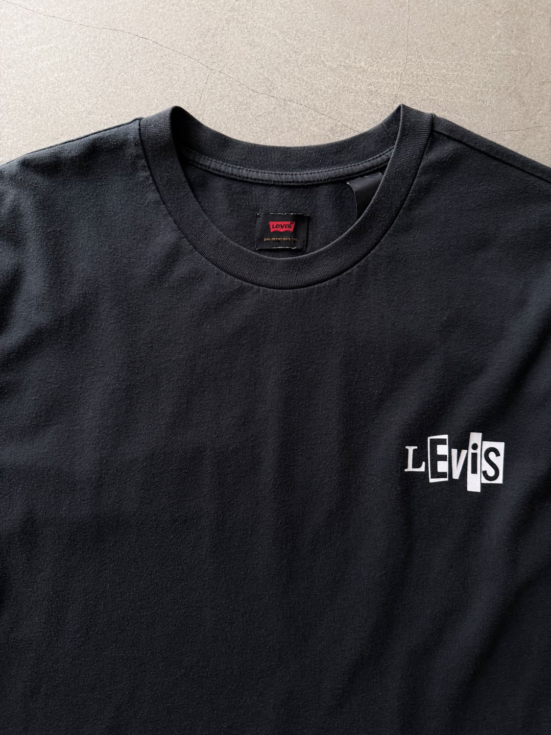 Vintage Levi's Black T-Shirt 상품이미지2