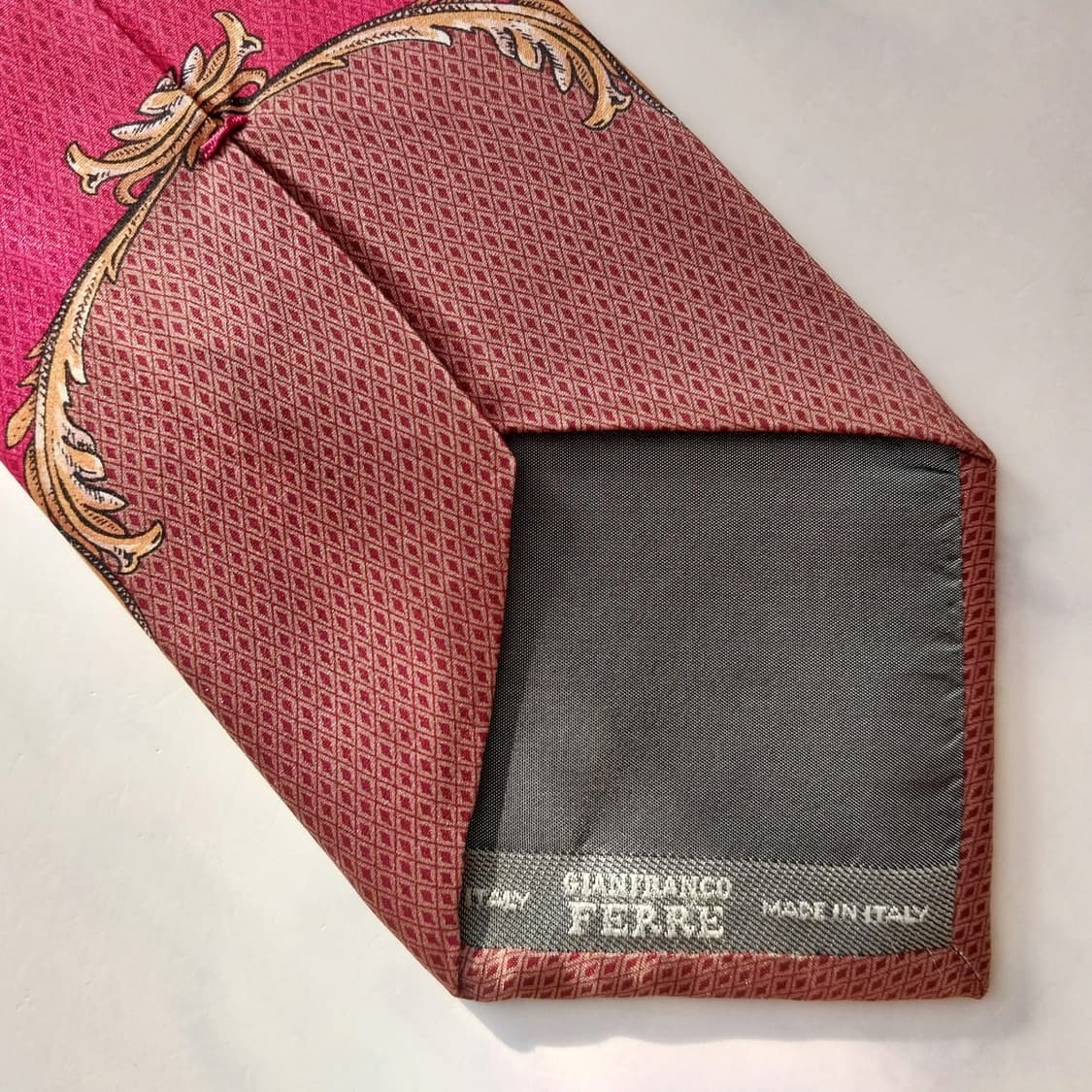 지안프랑코 페레 실크 레드 오너먼트 패턴 넥타이 9cm A등급 K1850 상품이미지7