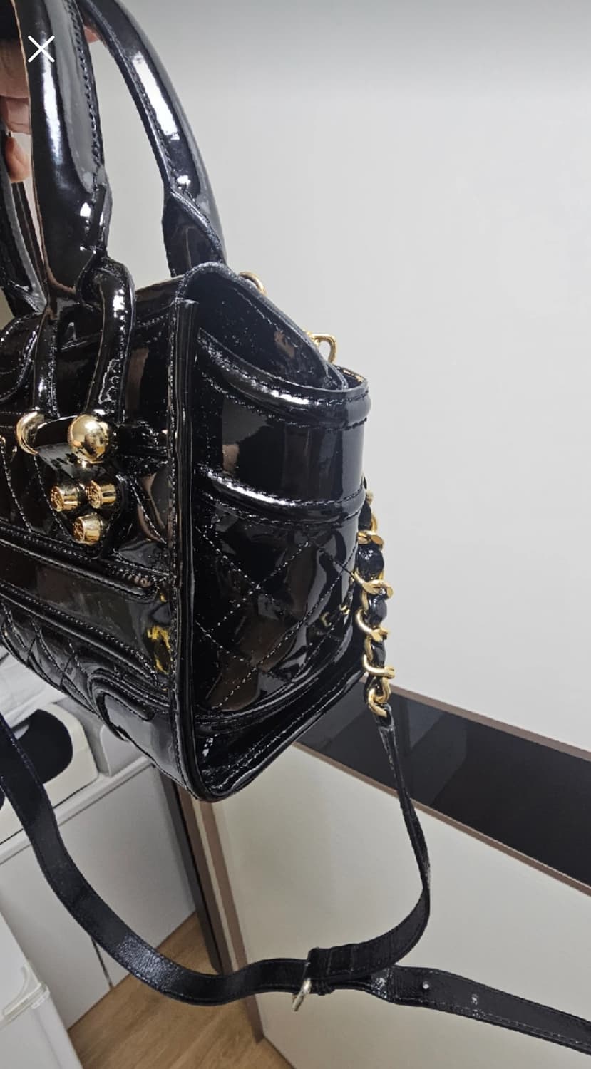 버버리 블랙 퀼팅 토트백 상품이미지5