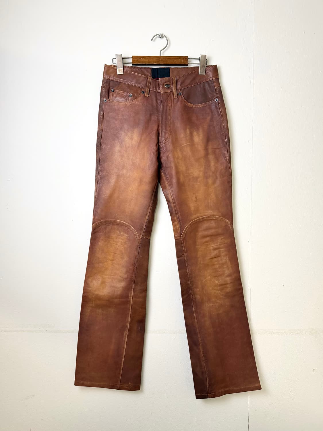 CUSTOM CULTURE 페이디드 고트 레더 플레어 팬츠 상품이미지1