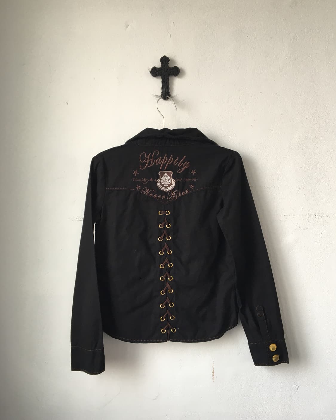 Cecil Mcbee back lace up point stud shir 상품이미지3