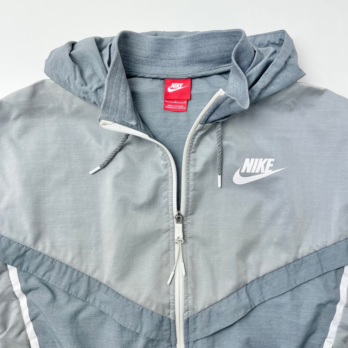 [중고] 나이키 여성 후드집업 바람막이 그레이 L 상품이미지3