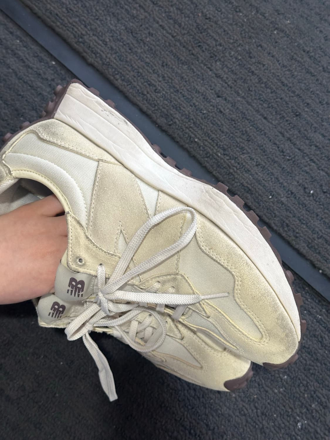 뉴발란스327 상품이미지4