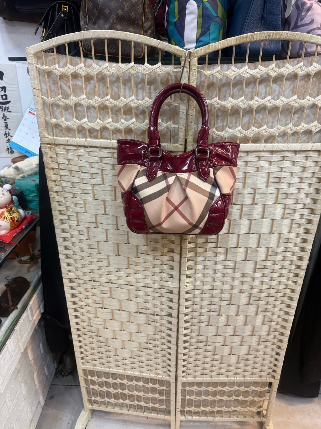 정품 버버리 체크 토트백 팝니다 상품이미지1