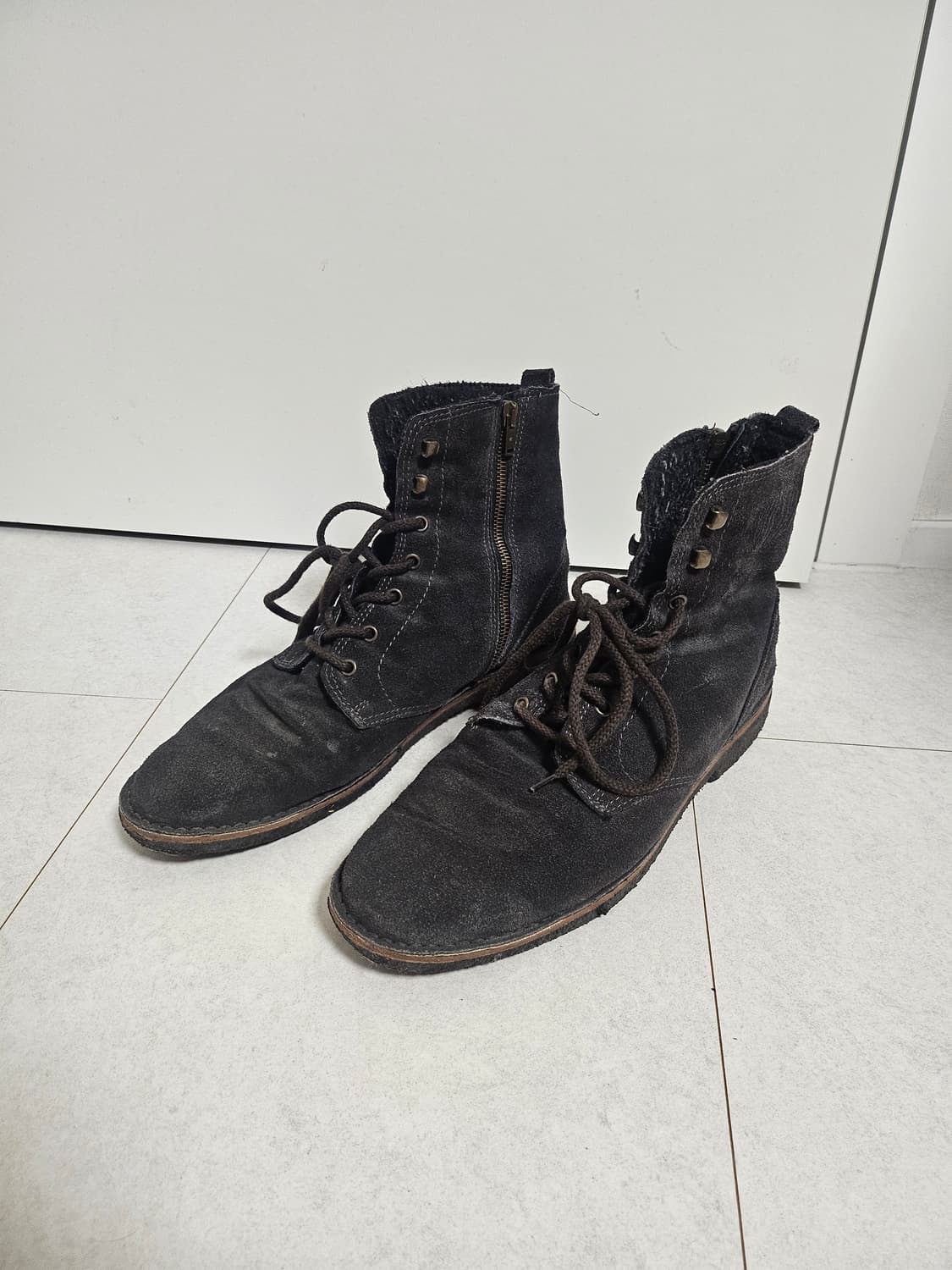 골든구스 Golden Goose 스웨이드 부츠 상품이미지2